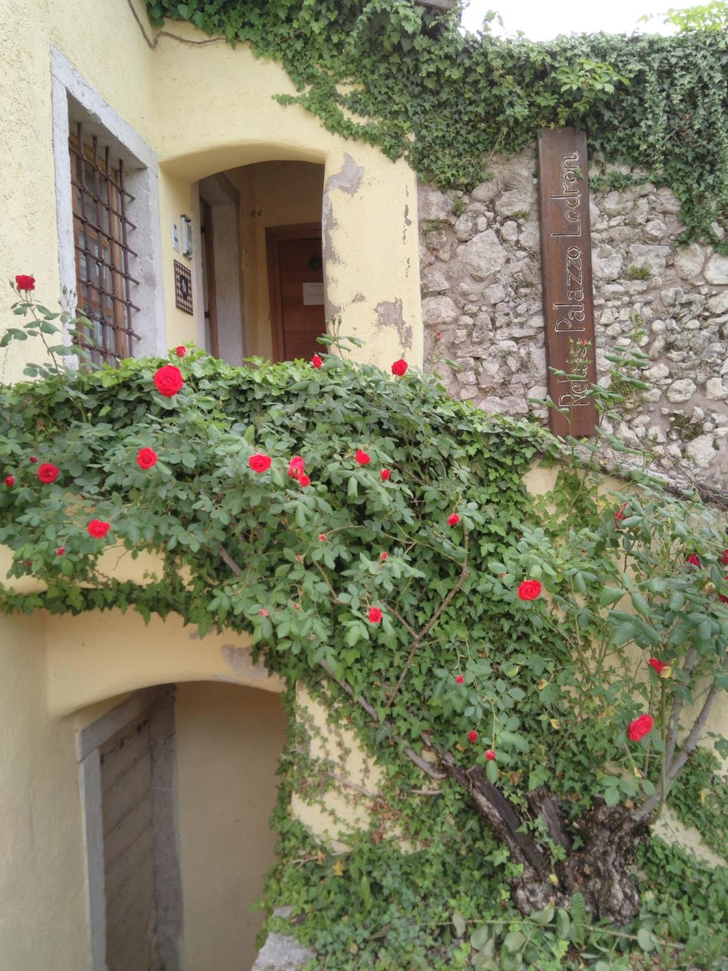 Relais Palazzo Lodron Hotel Rovereto  Luaran gambar